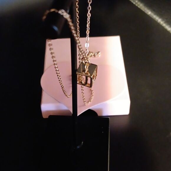 New Initial J Cube Pendant Rose Gold Necklace Dozzior New In Box - Picture 3 of 3